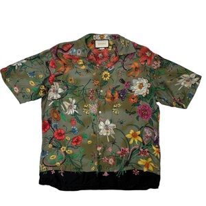 Gucci
Floral Snake Silk Shirt

Second hand‎